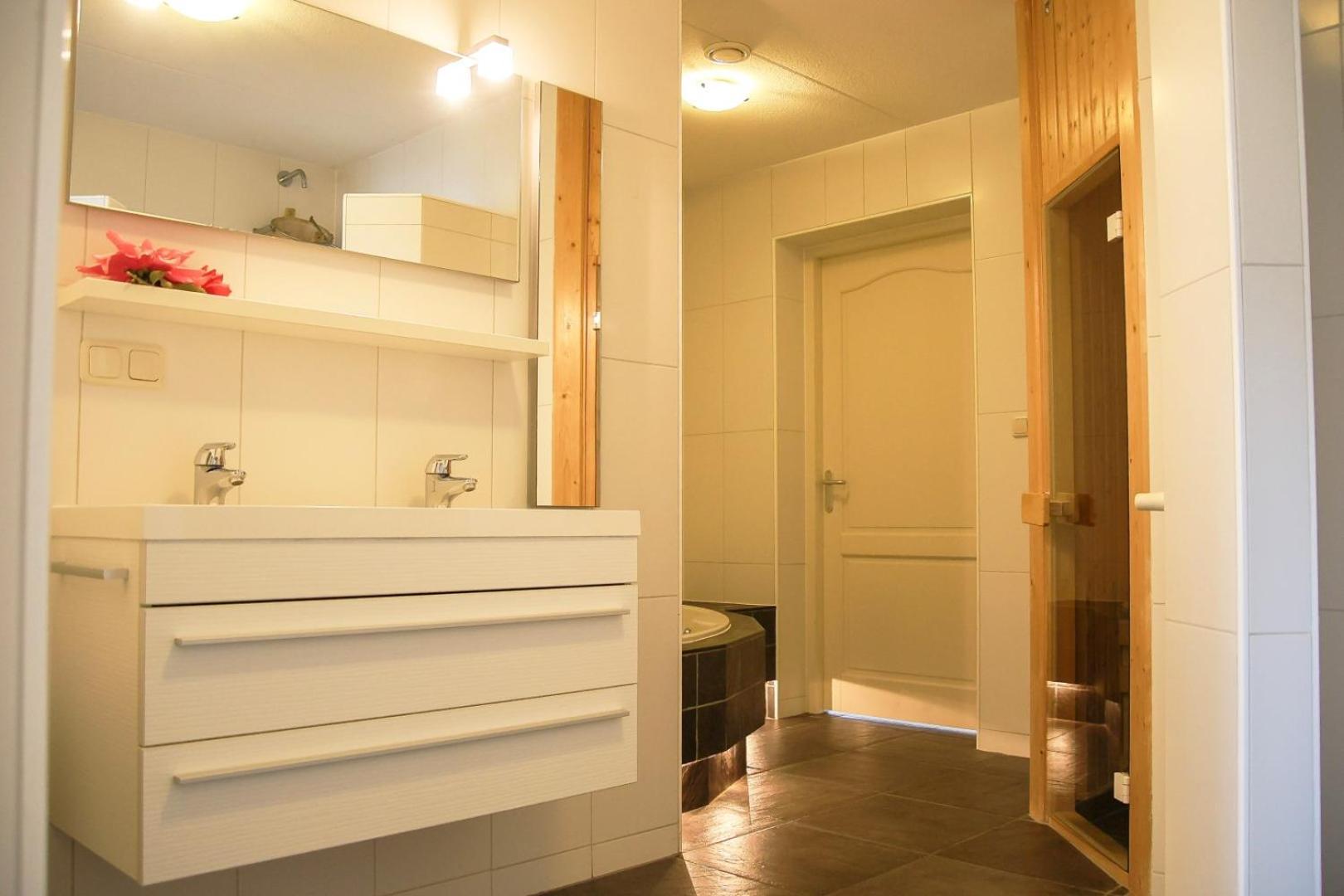 Luxe Vakantiehuis In Friesland Joure Esterno foto